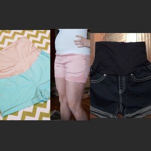 3 pairs of Maternity shorts (L)!!